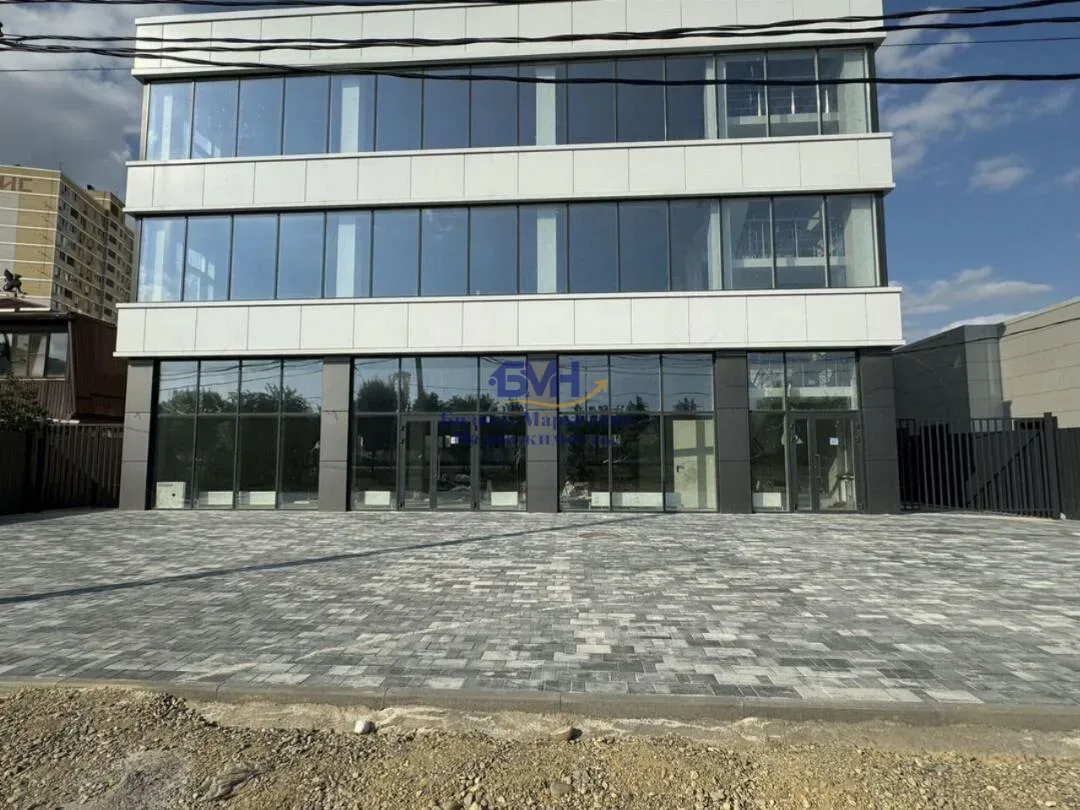 Сдам в аренду помещение свободного назначения 923 м.кв.