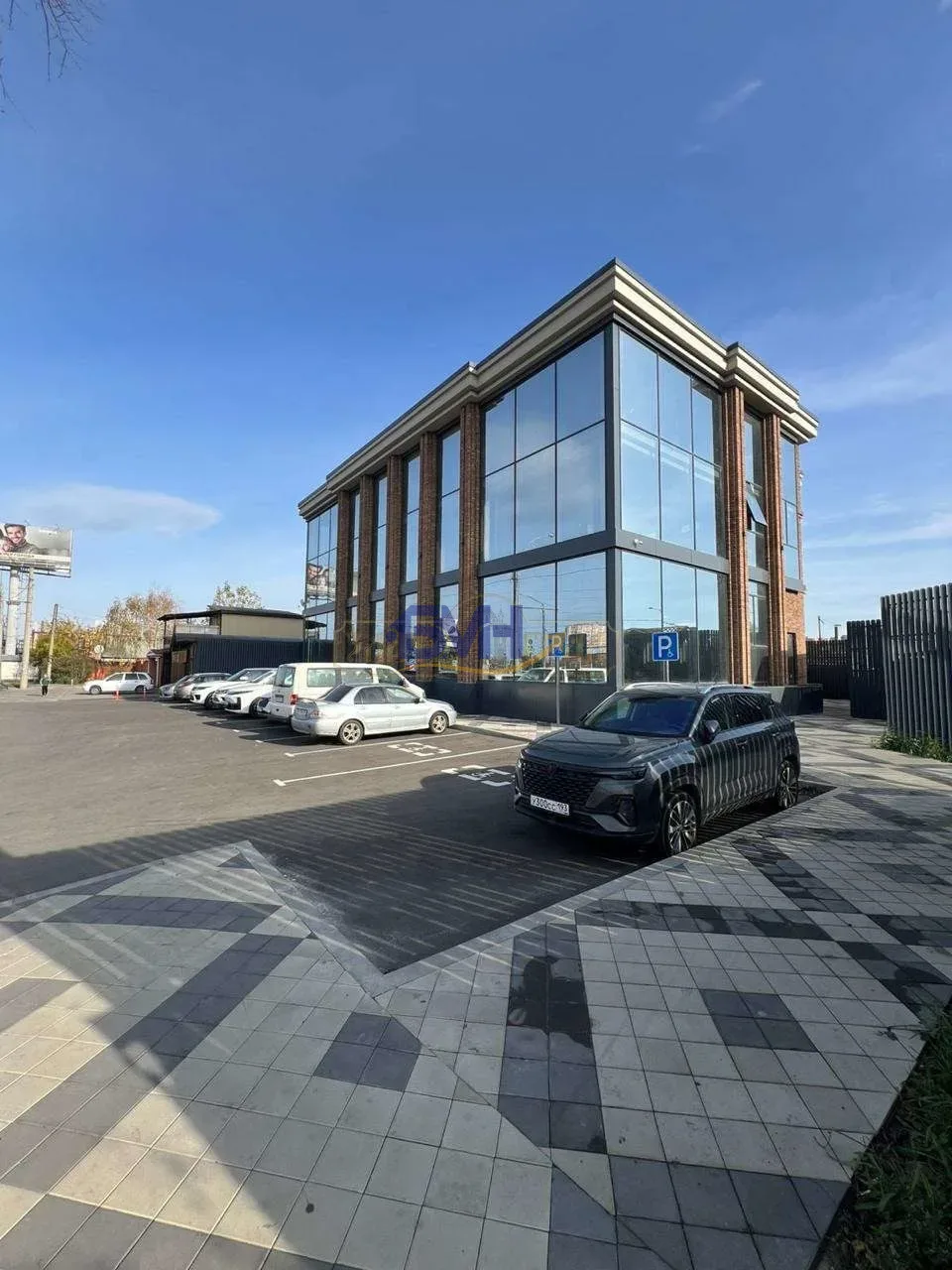 Сдам в аренду помещение свободного назначения 1700 м.кв.