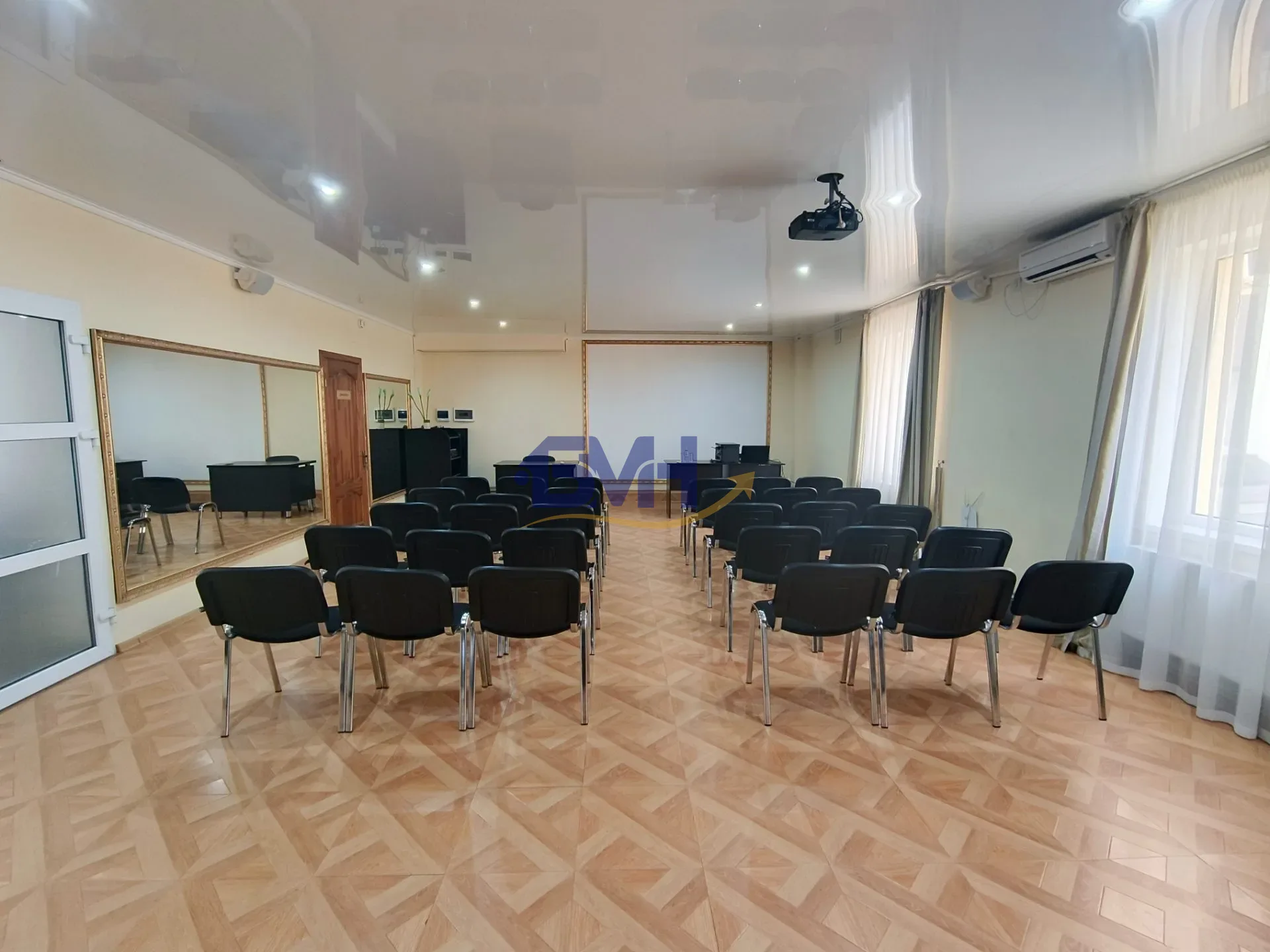 Продам помещение свободного назначения 585 м.кв.