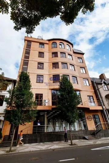 Продам помещение свободного назначения 1240 м.кв.