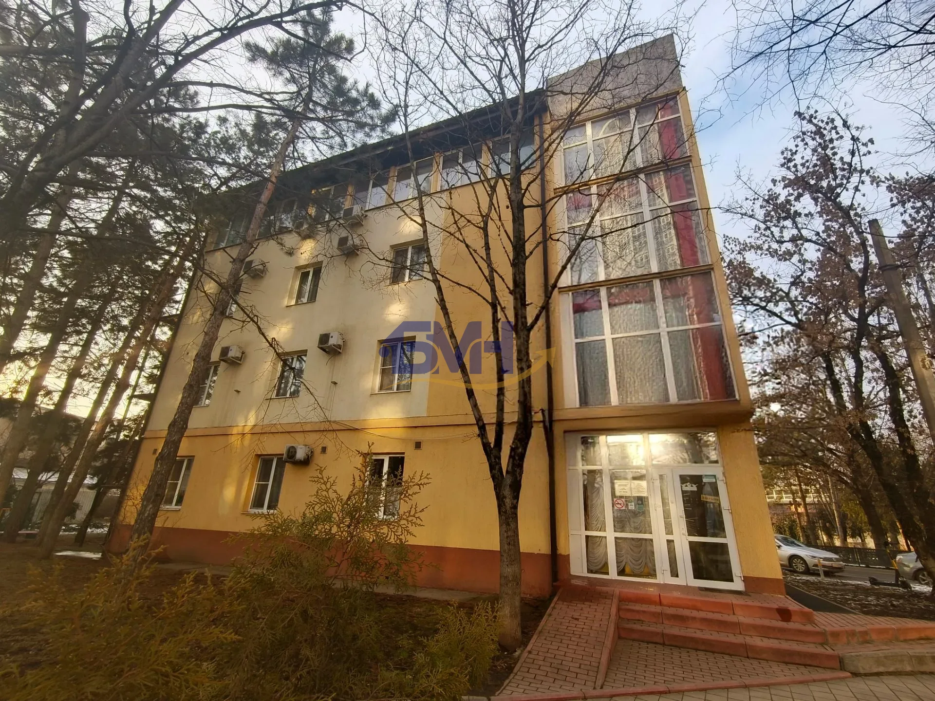 Продам помещение свободного назначения 585 м.кв.
