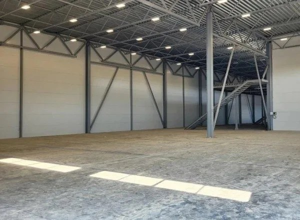 Сдам в аренду помещение свободного назначения 1118 м.кв.