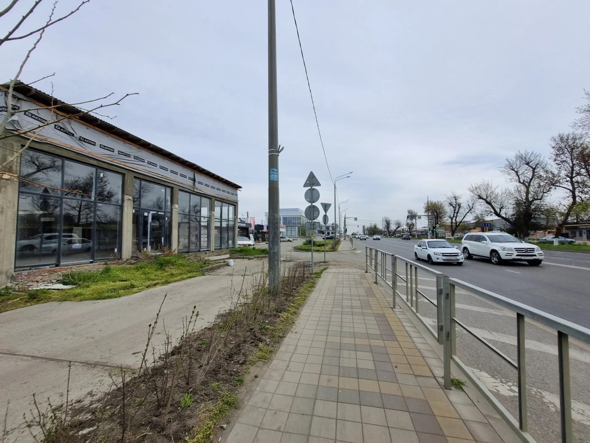 Сдам в аренду помещение свободного назначения 300 м.кв.