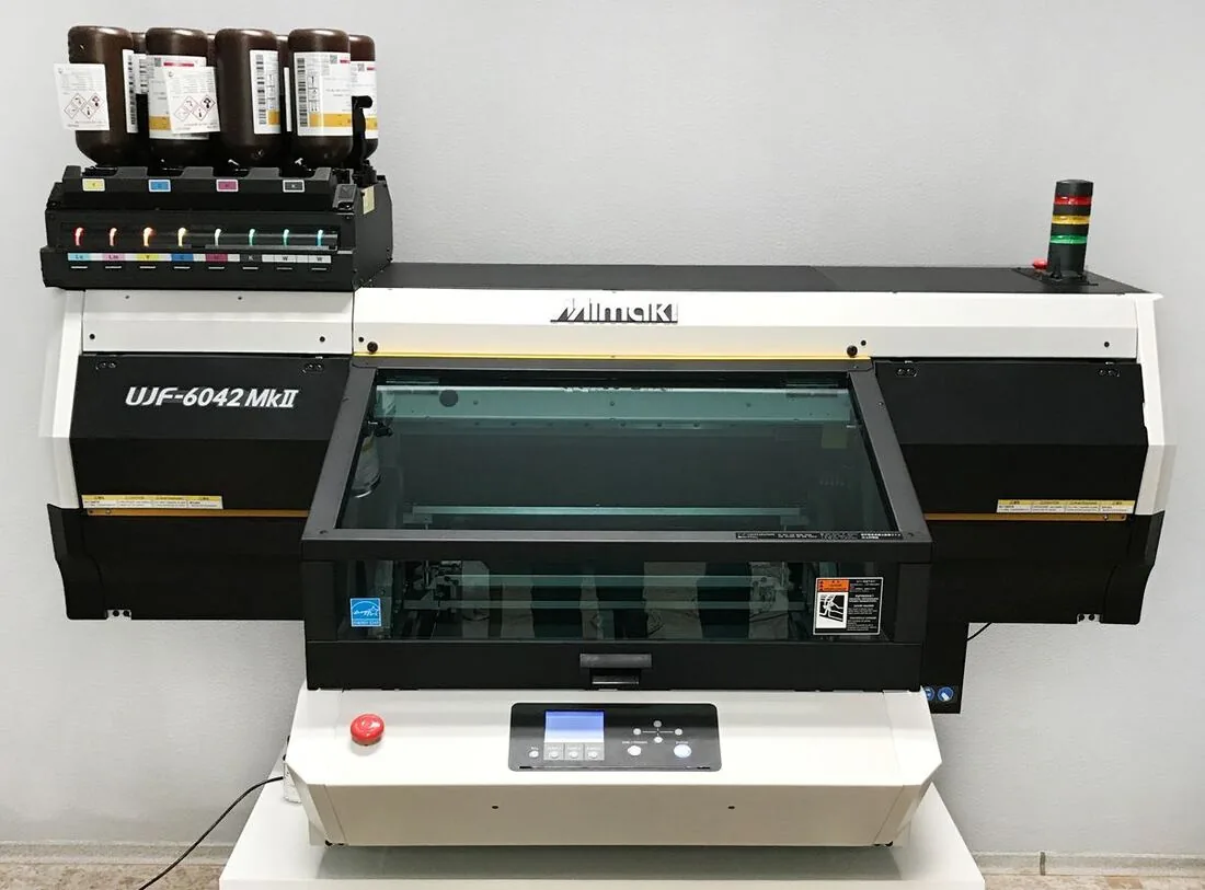 Расширение наших возможностей с помощью нового УФ-принтера Mimaki UJF-6042 MkII