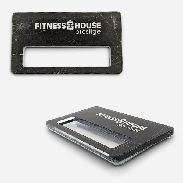 Бейджи с окном из черного пластика для Fitness House