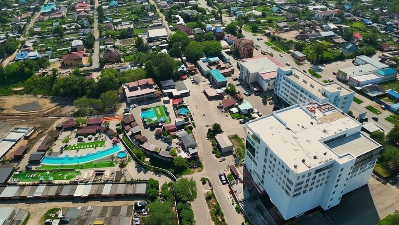 МФК «Выборгская 101» в центре Хабаровска с высоты птичьего полёта